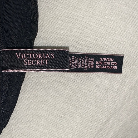 Victoria Secret Black Bralette - Picture 3 of 3